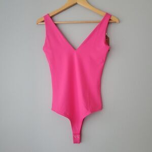 Reoria Hot Pink V Neck V Back Snap Closure Bodysuit Womens Small